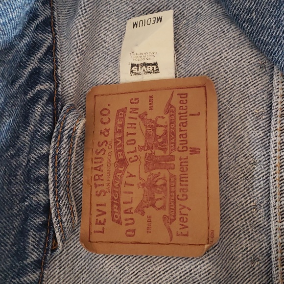 Levi's denim jacket - Picture 2 of 5